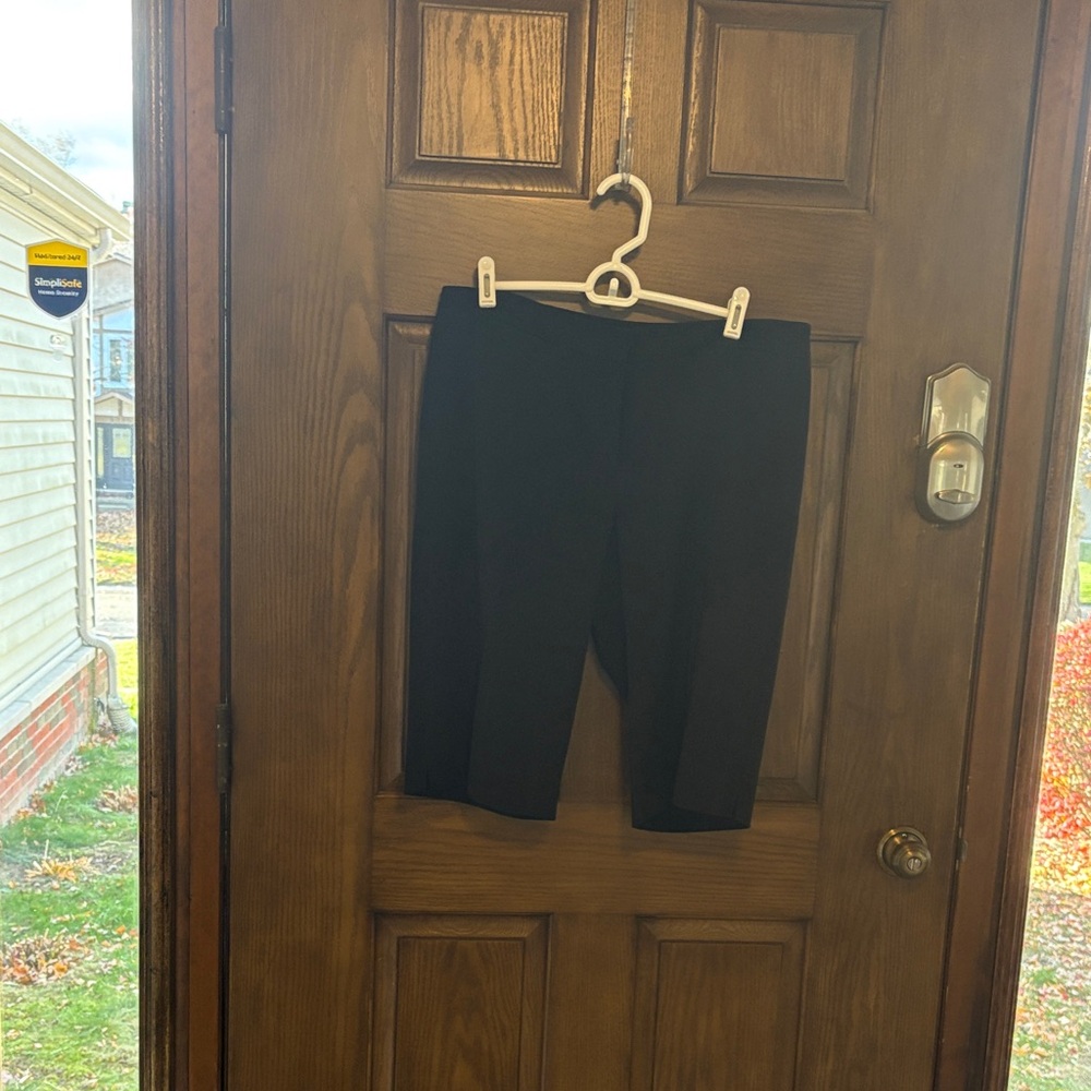 These nice capris are very comfortable.